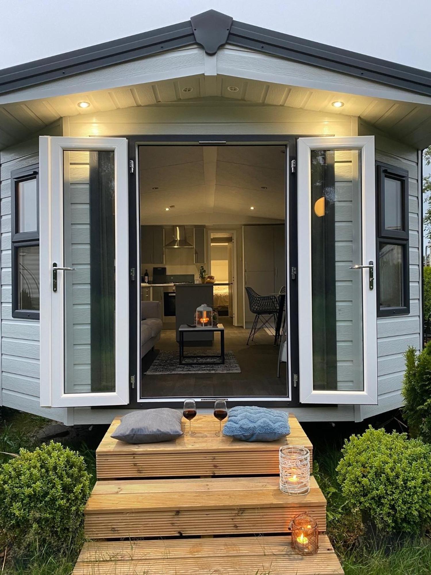 Natur Pur, O4 Neues Ferienhaus Natureingebunden, Familien- Und Hundefreundlich Eingezaeunt カラントスウオーフ エクステリア 写真